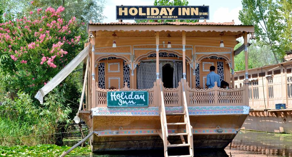 Holiday Inn Houseboat, Srinagar 1